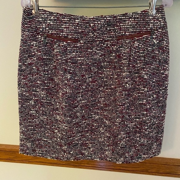 Ann Taylor LOFT Gray Red Tweed Front Pocket Lined Mini Skirt Size 10 Curvy - Picture 2 of 9
